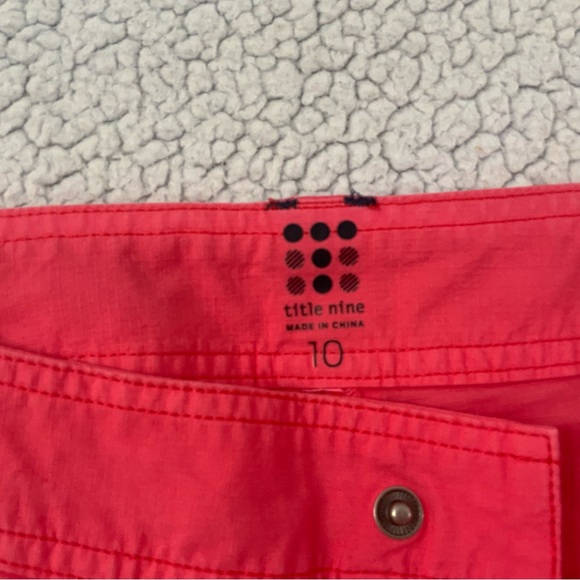Title Nine Size 10 Coral Stretch Brash Ripstop Hiking Camping Bermuda Shorts - Picture 7 of 16